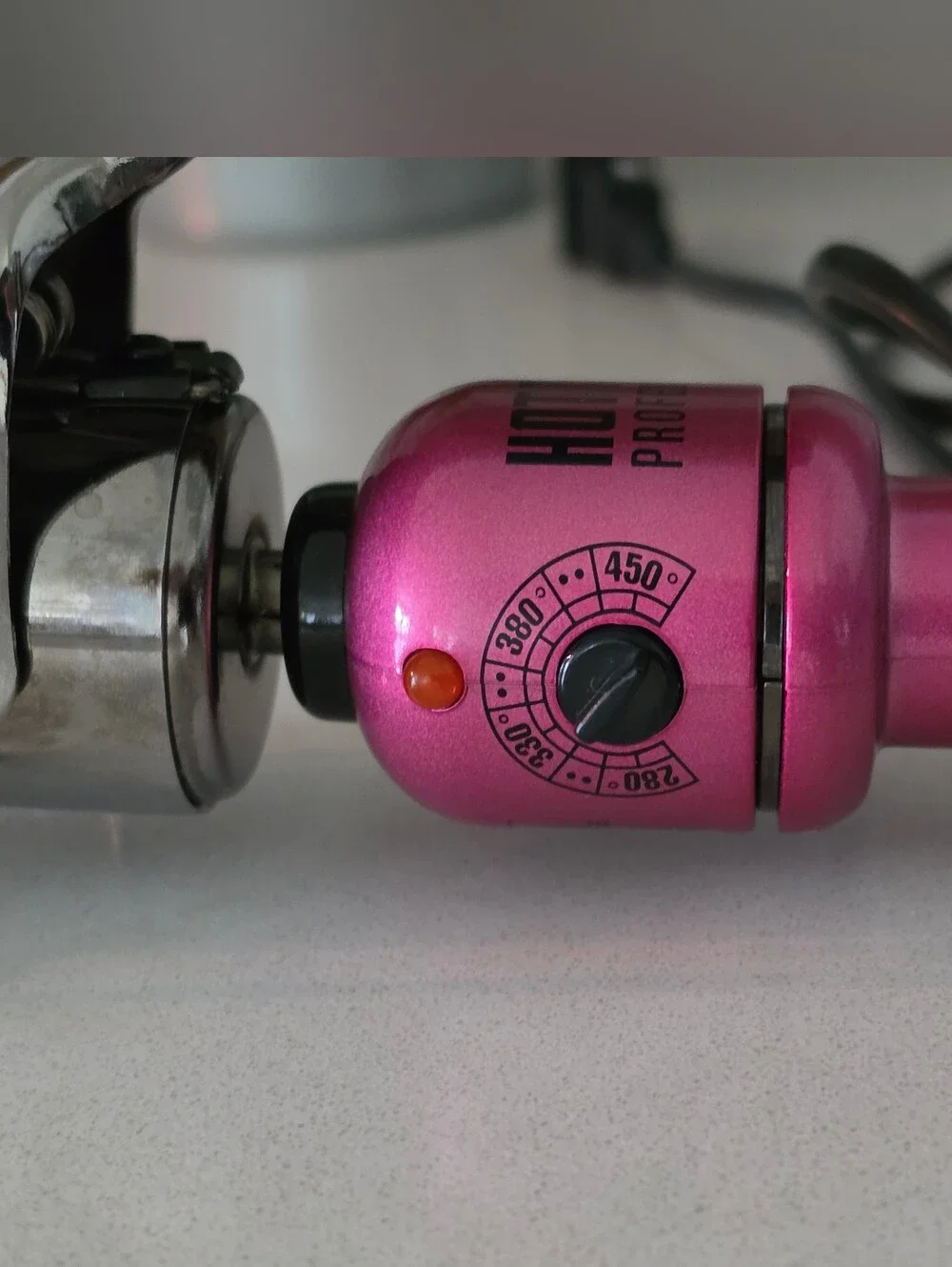 Hot Tools Pink Titanium Curling Iron 1.5” 1 1/2” HPK46 Professional Tested EUC